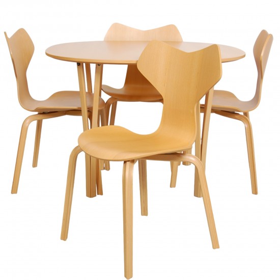 For Sale Arne Jacobsen Grandprix dining set 5